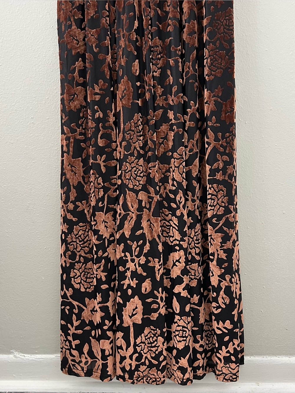 Baltic Born Leslie Velvet Maxi Dress Womens XL Black Bronze Floral Boho Formal - Picture 7 of 12